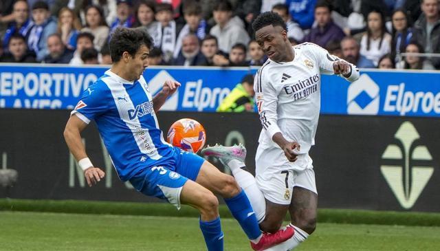 前锋薪资博, 前正处于职, 员不满或外