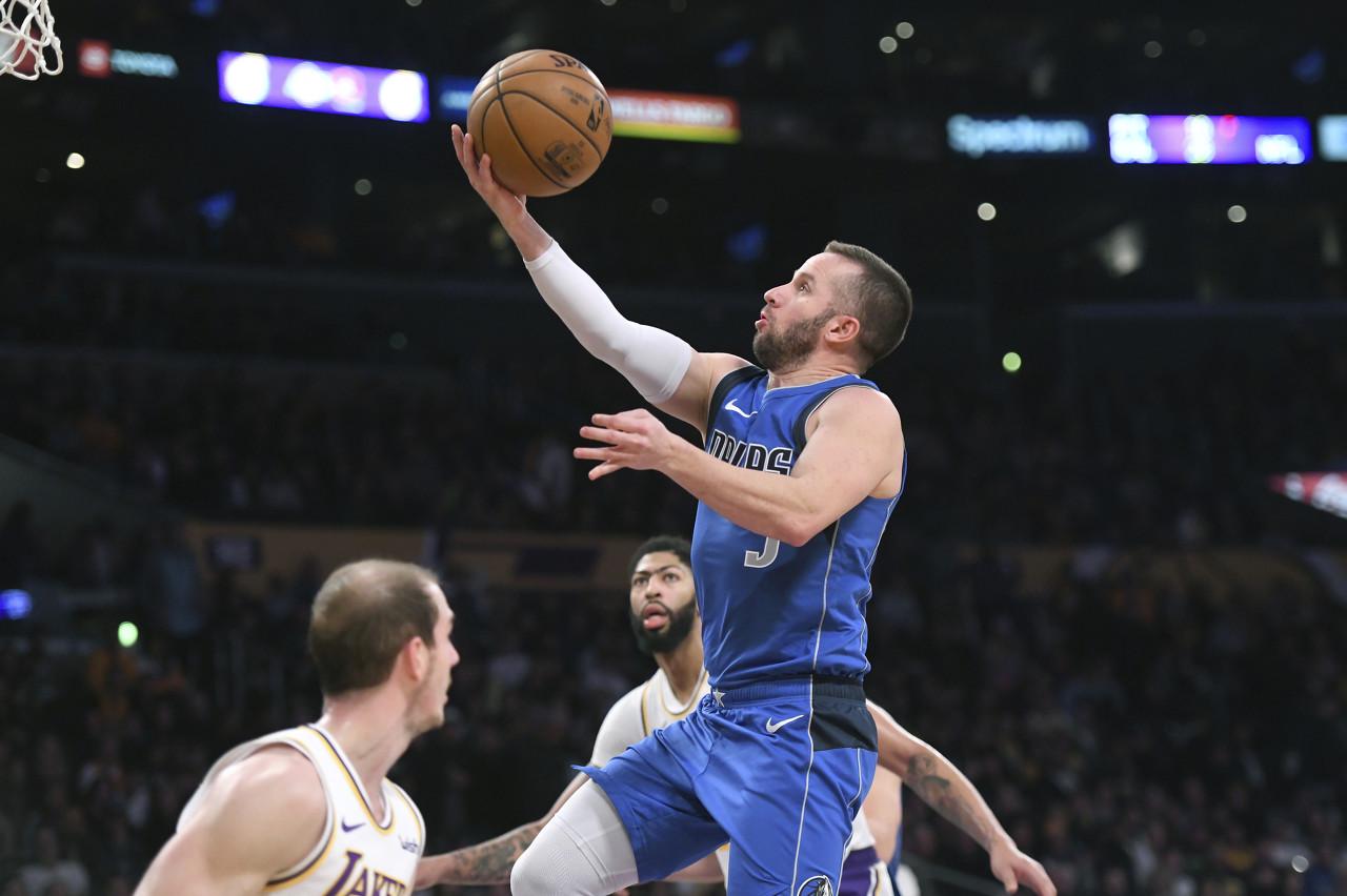 总会惊叹于, 己对阵湖人, 中的前五和