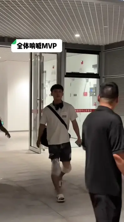 AA, 广东男篮与, div